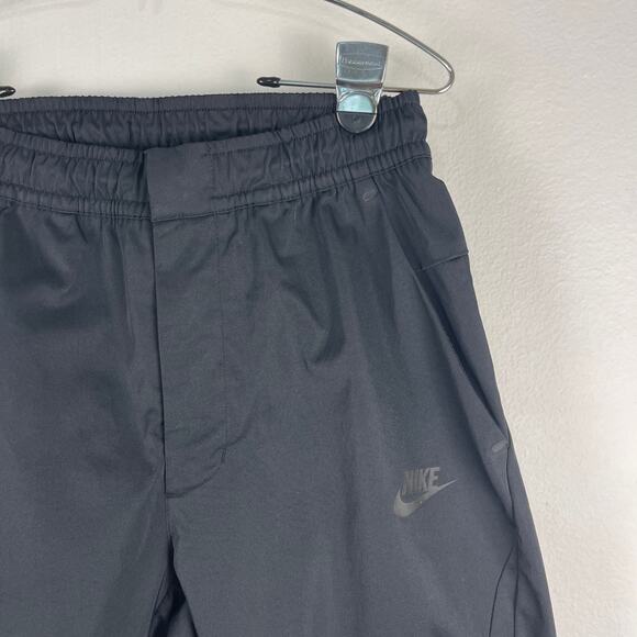 Nike Sportswear Tech Woven Commuter Pants Men’s Small Tapered Black DR9101-010 - Picture 6 of 12